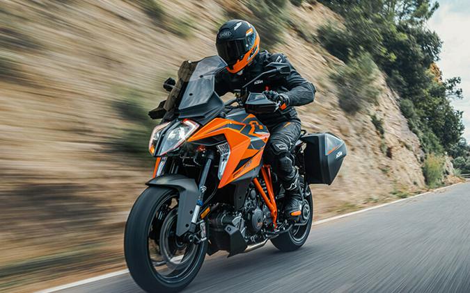 2023 KTM 790 Duke and 1290 Super Duke GT | First Look Review