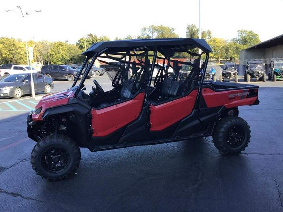 2025 Honda® Pioneer 1000-6 Deluxe Crew