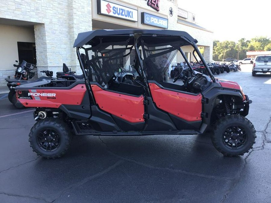 2025 Honda® Pioneer 1000-6 Deluxe Crew