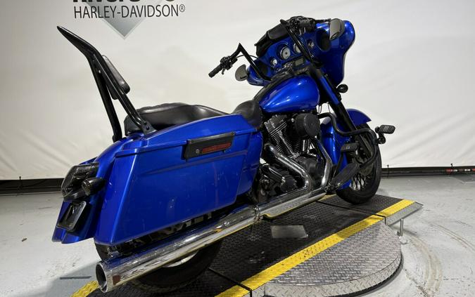2006 Harley-Davidson® Street Glide® Custom Blue