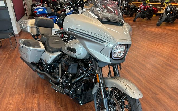 2023 Harley-Davidson CVO™ Street Glide®