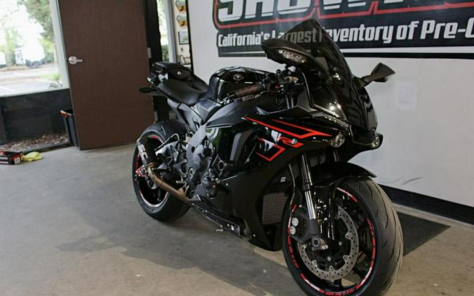 2017 Yamaha YZF-R1 Raven Black