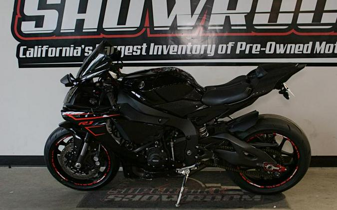 2017 Yamaha YZF-R1 Raven Black