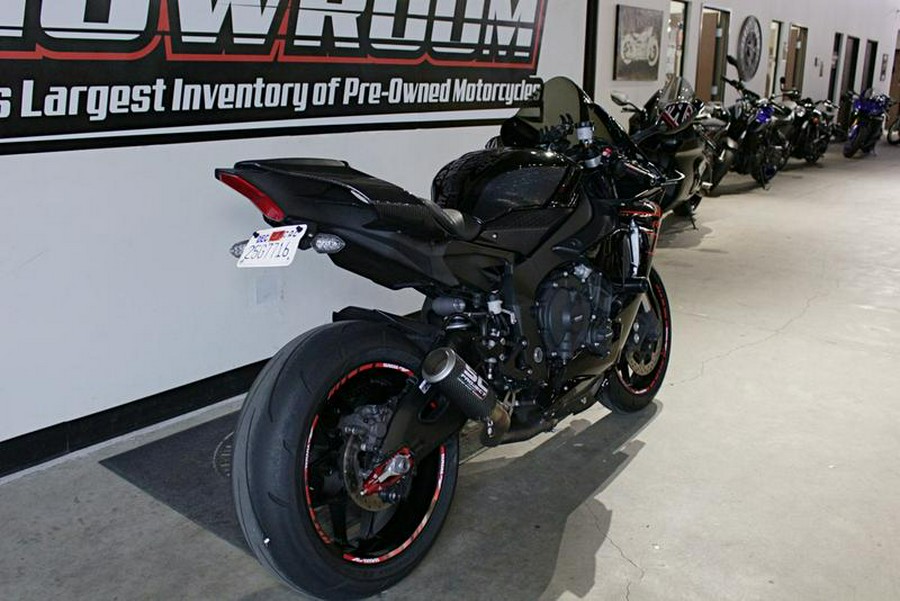2017 Yamaha YZF-R1 Raven Black