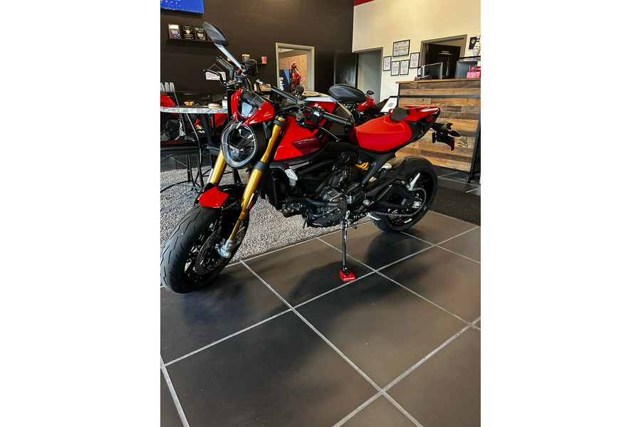 2025 Ducati Monster SP