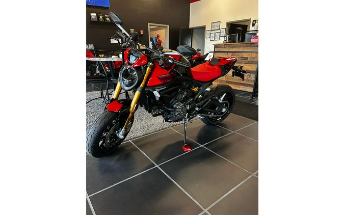 2025 Ducati Monster SP
