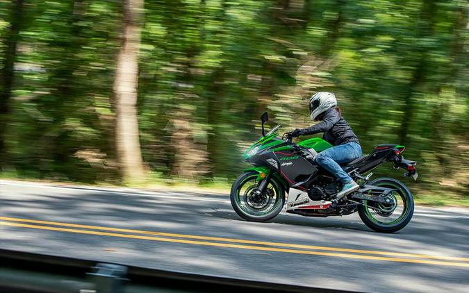 2022 Kawasaki Ninja® 400 ABS KRT Edition