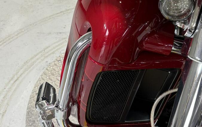 2016 Harley-Davidson® CVO™ Street Glide® Atomic Red with Candy Apple Flames