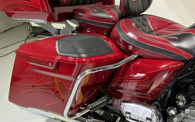 2016 Harley-Davidson® CVO™ Street Glide® Atomic Red with Candy Apple Flames