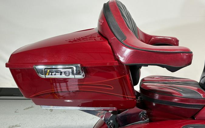 2016 Harley-Davidson® CVO™ Street Glide® Atomic Red with Candy Apple Flames