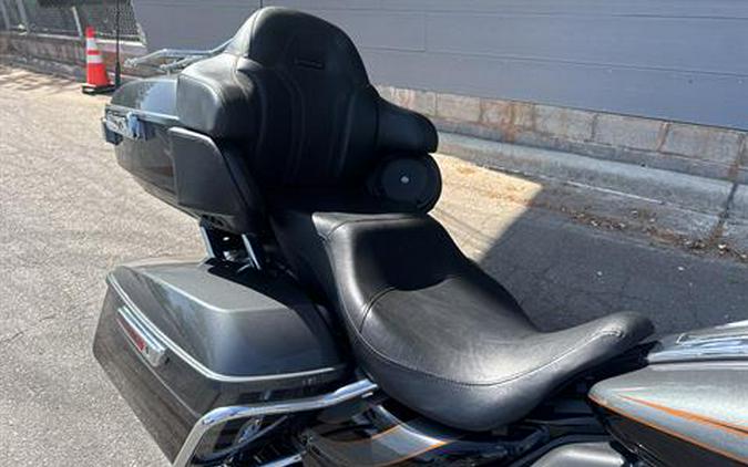 2016 Harley-Davidson CVO™ Road Glide™ Ultra