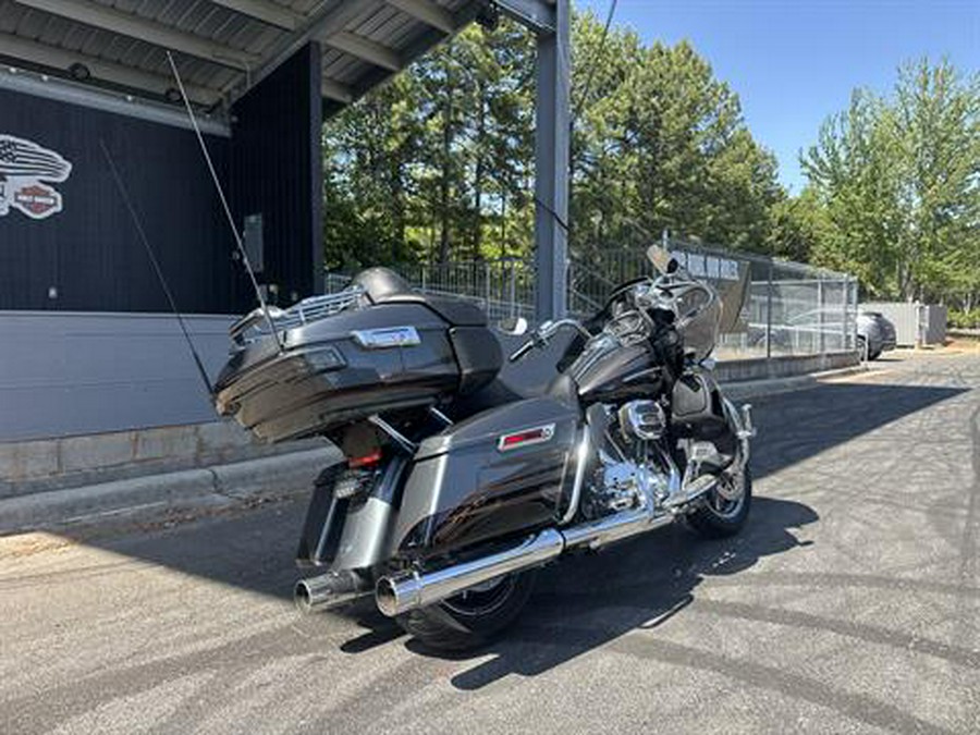 2016 Harley-Davidson CVO™ Road Glide™ Ultra