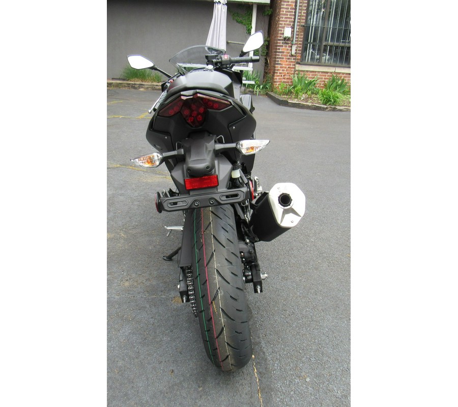 2026 Kawasaki Ninja® 500 ABS