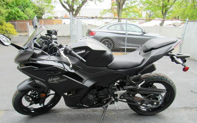 2026 Kawasaki Ninja® 500 ABS