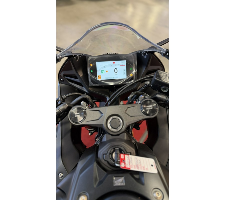 2026 Honda CBR650R E-Clutch