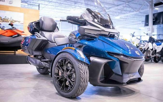 2024 Can-Am® Spyder RT Limited Dark Wheels