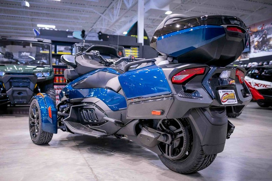 2024 Can-Am® Spyder RT Limited Dark Wheels