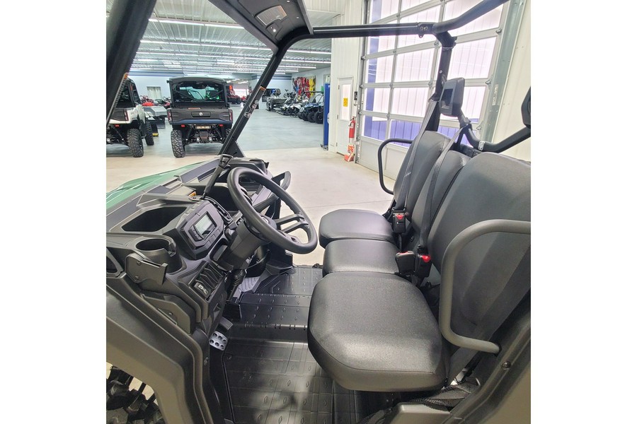 2026 Can-Am Defender DPS HD7
