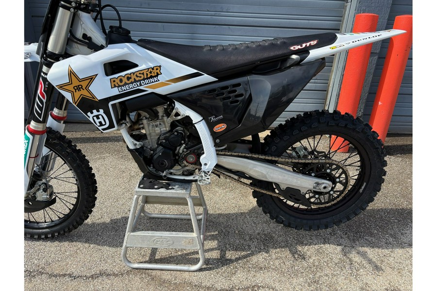 2025 Husqvarna Motorcycles FC 250 FACTORY EDITION