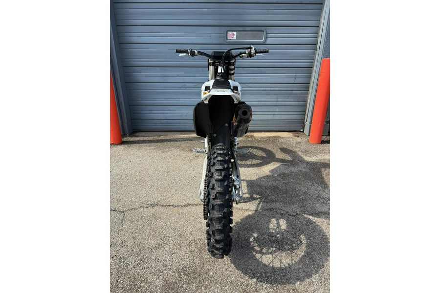 2025 Husqvarna Motorcycles FC 250 FACTORY EDITION