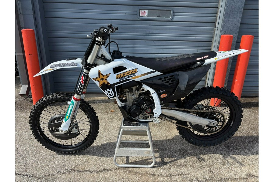 2025 Husqvarna Motorcycles FC 250 FACTORY EDITION