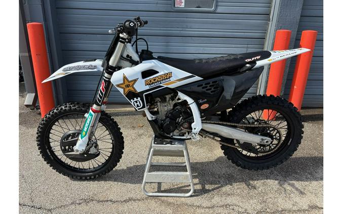 2025 Husqvarna Motorcycles FC 250 FACTORY EDITION