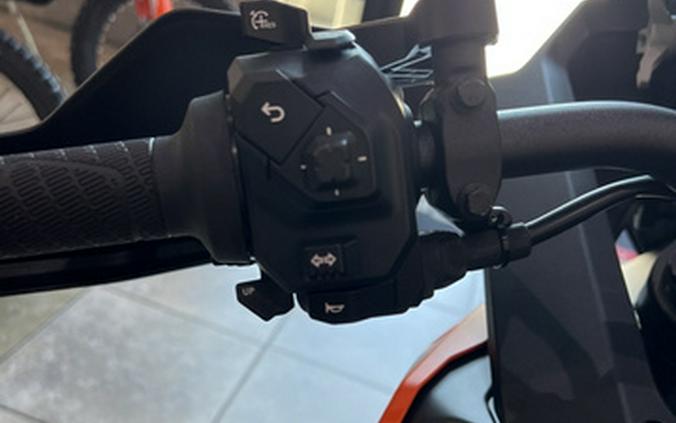 2027 KTM Super Adventure 1390 S EVO