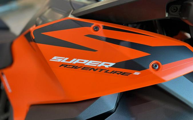 2027 KTM Super Adventure 1390 S EVO