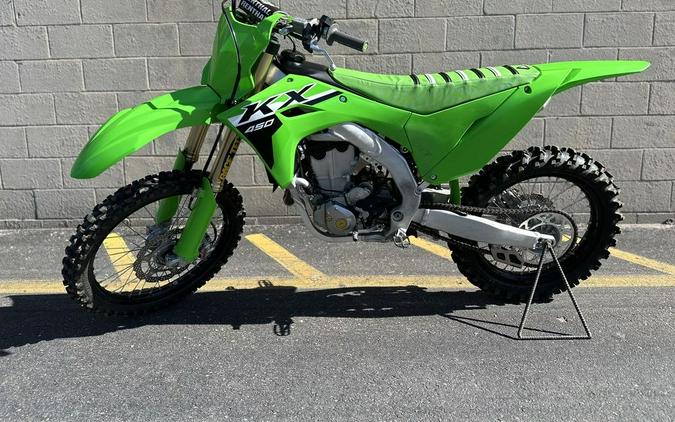 2024 Kawasaki KX450 First Look [9 Fast Facts, Specs, Photos]