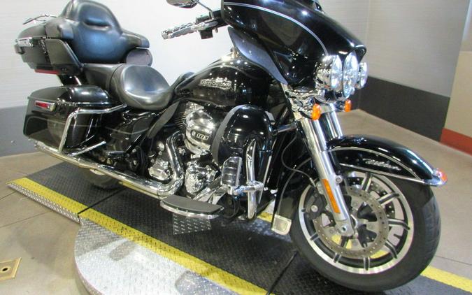 2016 Harley-Davidson® FLHTCUL - Electra Glide® Ultra Classic® Low