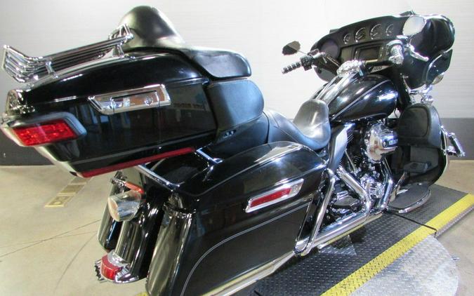 2016 Harley-Davidson® FLHTCUL - Electra Glide® Ultra Classic® Low