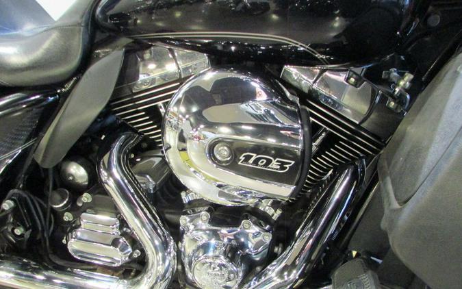 2016 Harley-Davidson® FLHTCUL - Electra Glide® Ultra Classic® Low