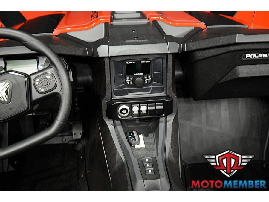 2026 Slingshot S AutoDrive