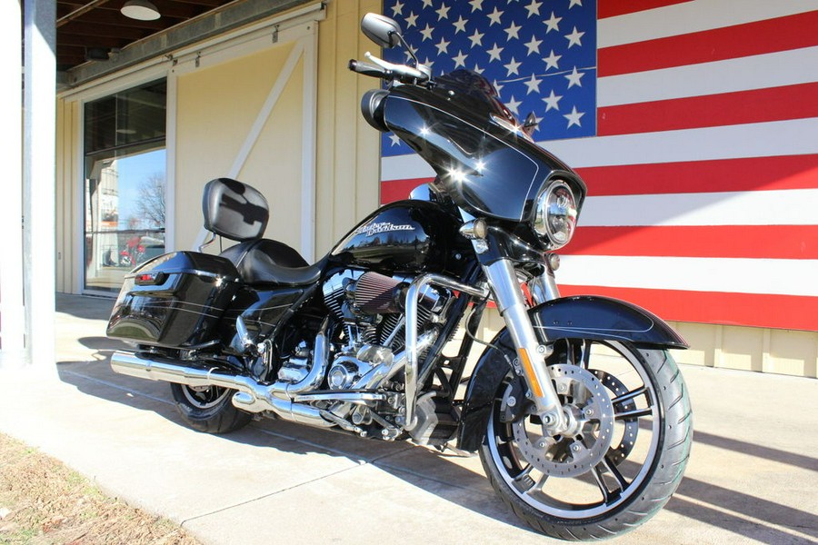 2014 Harley-Davidson® FLHXS - Street Glide® Special