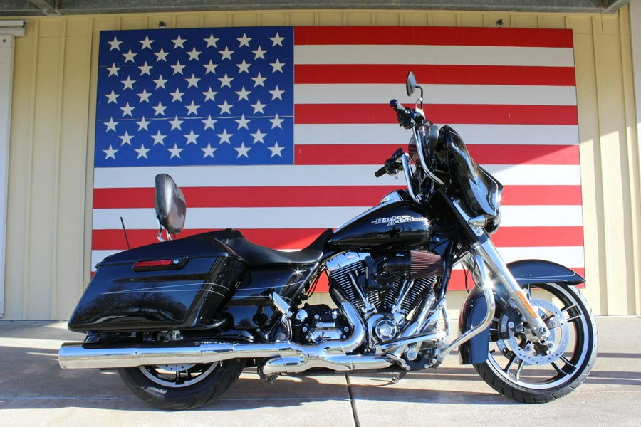 2014 Harley-Davidson® FLHXS - Street Glide® Special