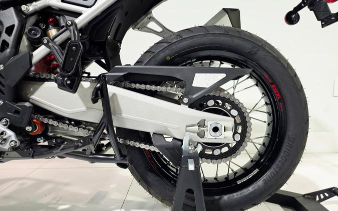 2025 MV Agusta ENDURO VELOCE