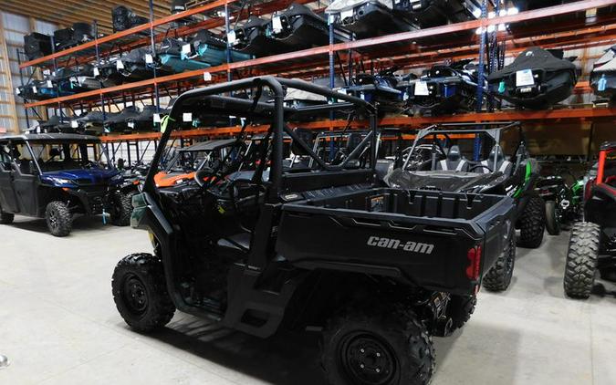 2026 Can-Am® Defender HD7