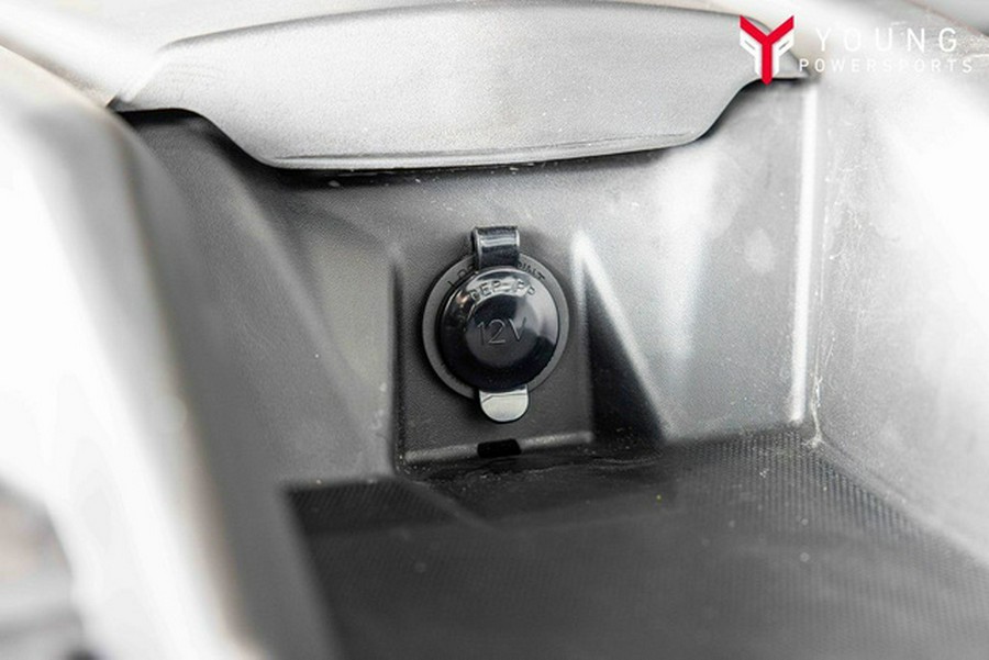 2025 Can-Am Maverick X3 MAX DS Turbo Fiery Red & Hyper Silver DS TURBO