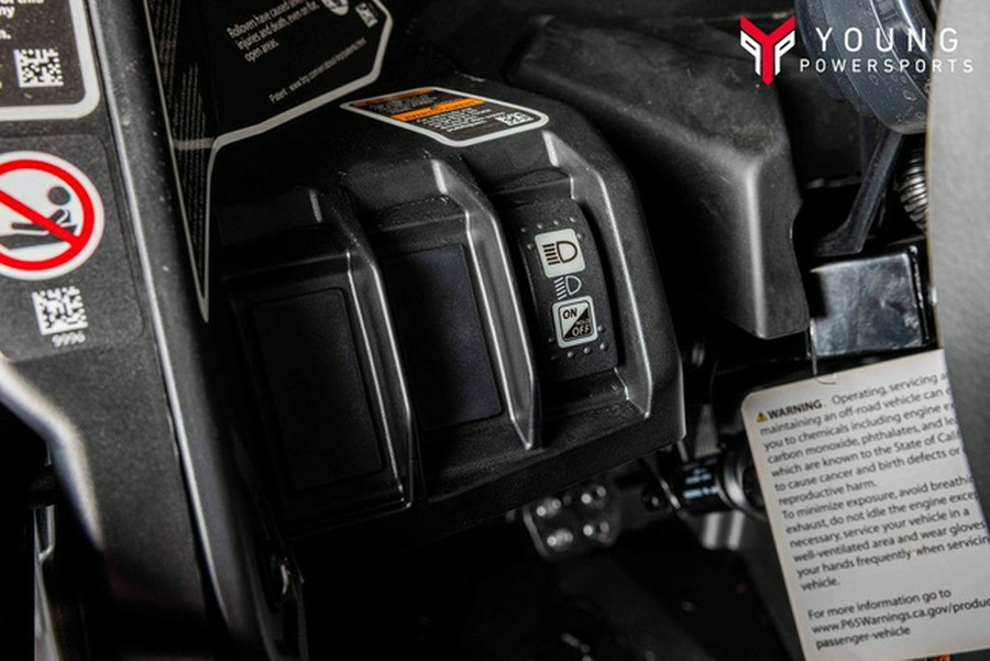 2025 Can-Am Maverick X3 MAX DS Turbo Fiery Red & Hyper Silver DS TURBO