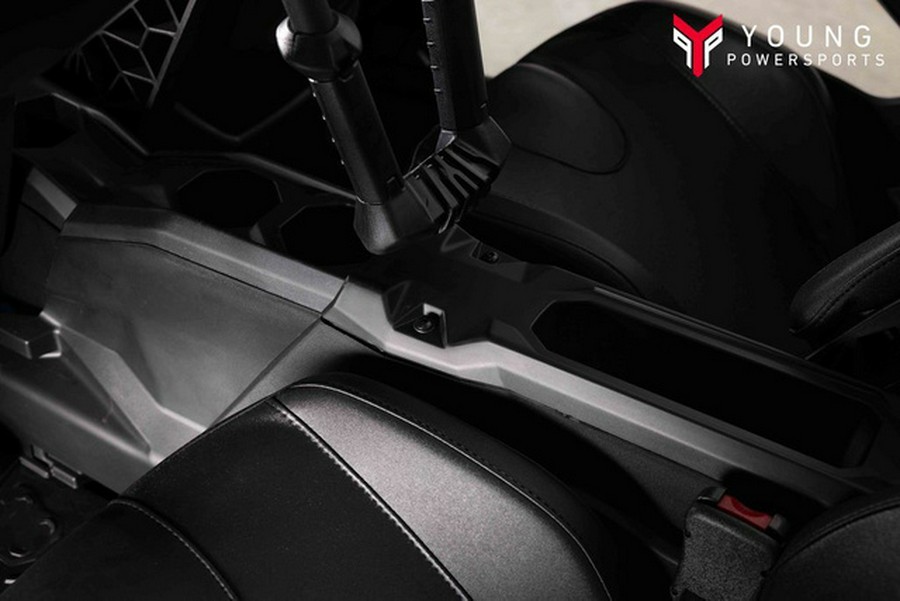 2025 Can-Am Maverick X3 MAX DS Turbo Fiery Red & Hyper Silver DS TURBO