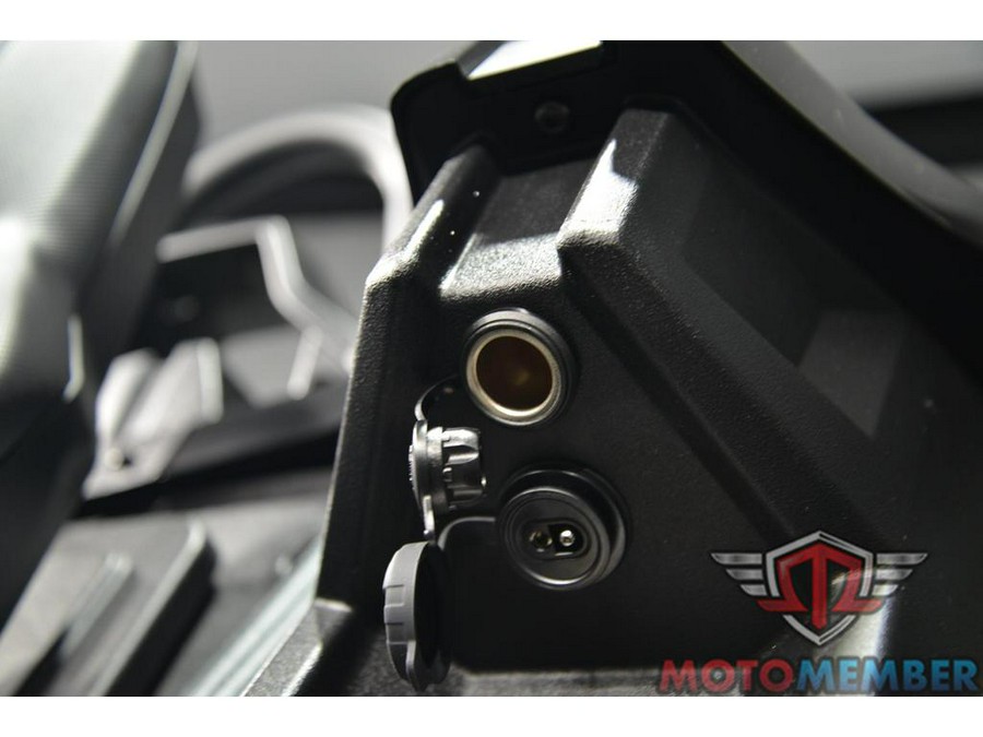 2026 Slingshot S AutoDrive