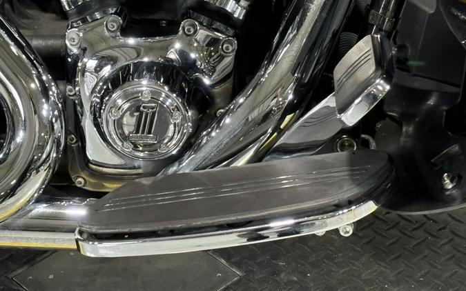 2014 Harley-Davidson® Street Glide® Exclusive - Vivid Black - Peace Officer