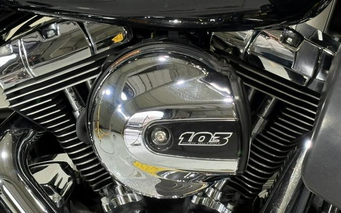 2014 Harley-Davidson® Street Glide® Exclusive - Vivid Black - Peace Officer