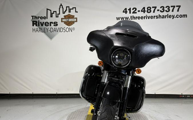 2014 Harley-Davidson® Street Glide® Exclusive - Vivid Black - Peace Officer