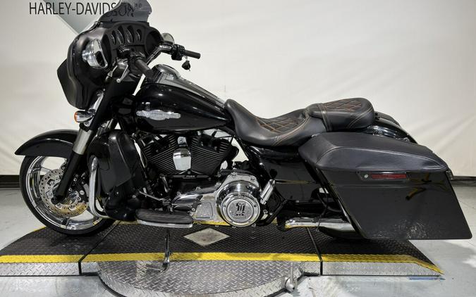 2014 Harley-Davidson® Street Glide® Exclusive - Vivid Black - Peace Officer