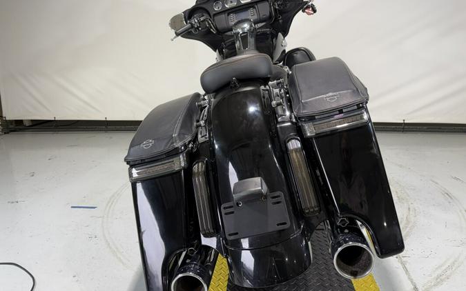 2014 Harley-Davidson® Street Glide® Exclusive - Vivid Black - Peace Officer