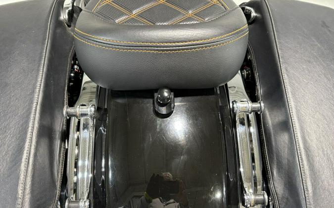 2014 Harley-Davidson® Street Glide® Exclusive - Vivid Black - Peace Officer