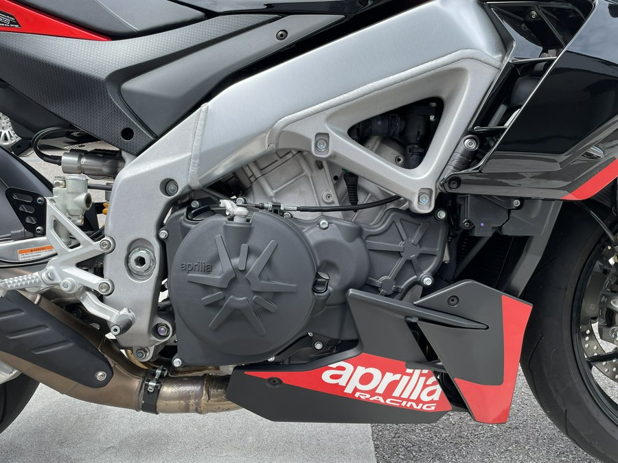 2024 Aprilia Tuono V4 Factory 1100 - SBK Edition