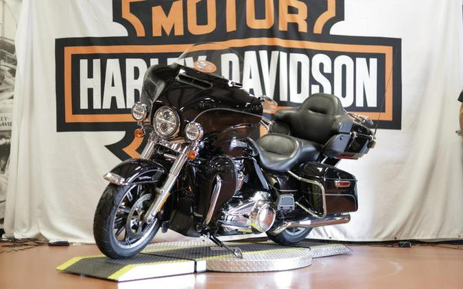 2017 Harley-Davidson® FLHTCU - Electra Glide® Ultra Classic®