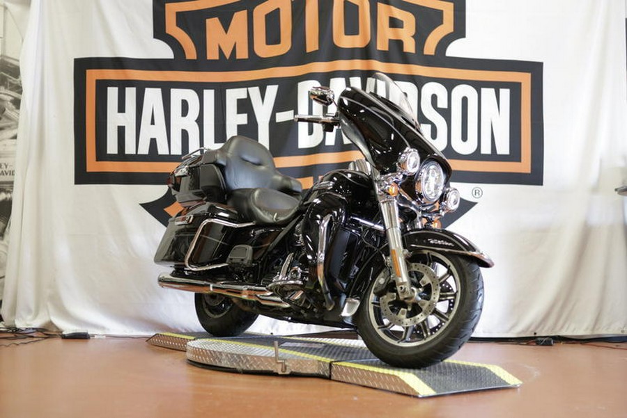 2017 Harley-Davidson® FLHTCU - Electra Glide® Ultra Classic®